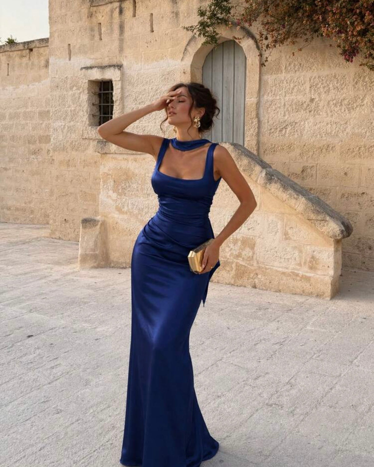 Vestido azul satinado