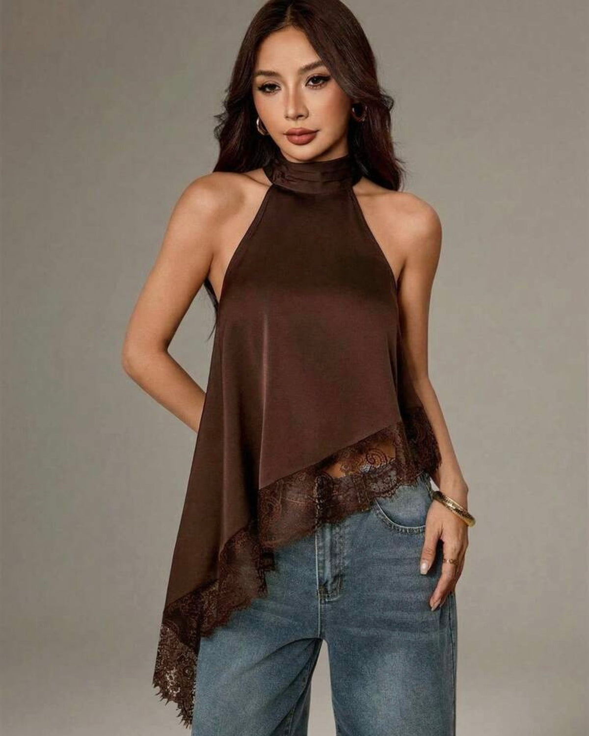 Blusa café asimétrica