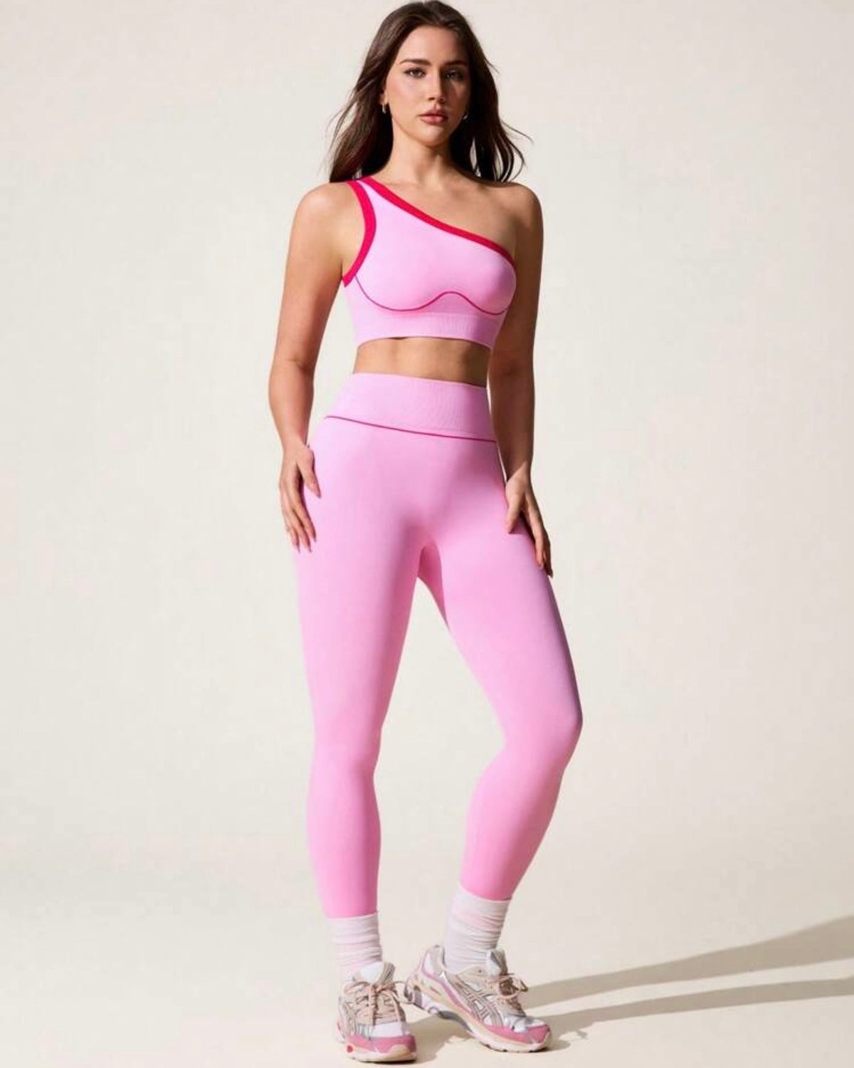 Conjunto deportivo fusia