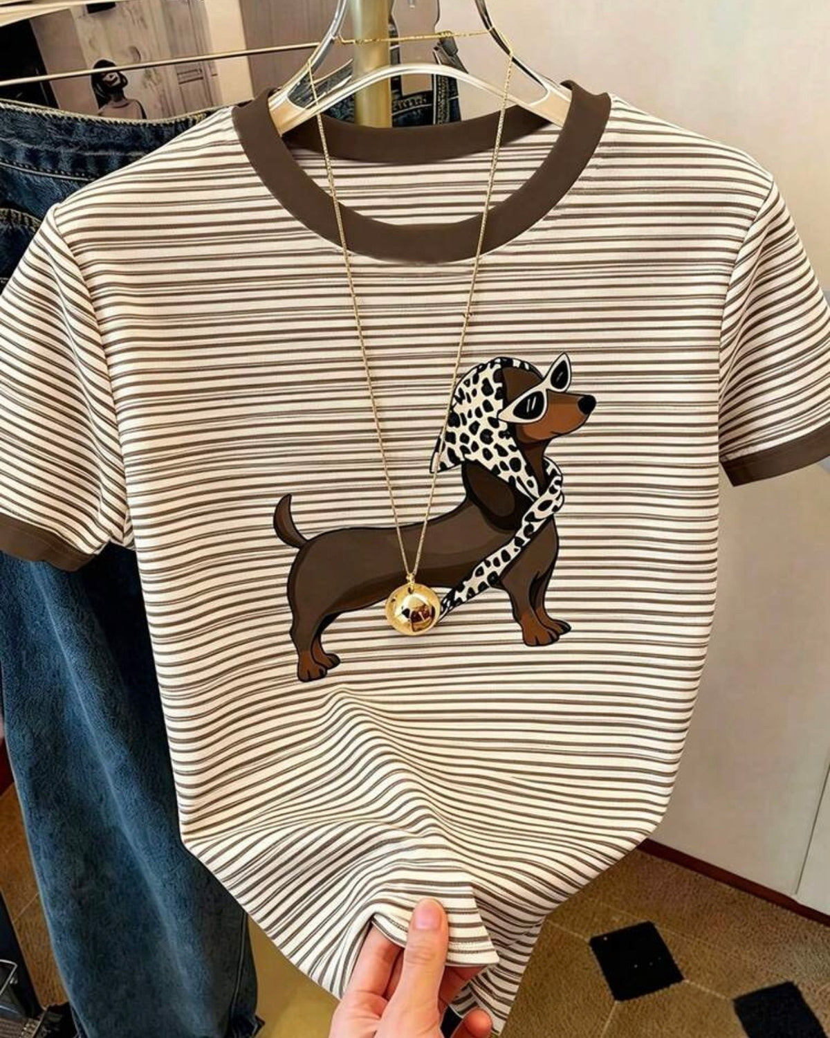 Camisa rayada con salchicha