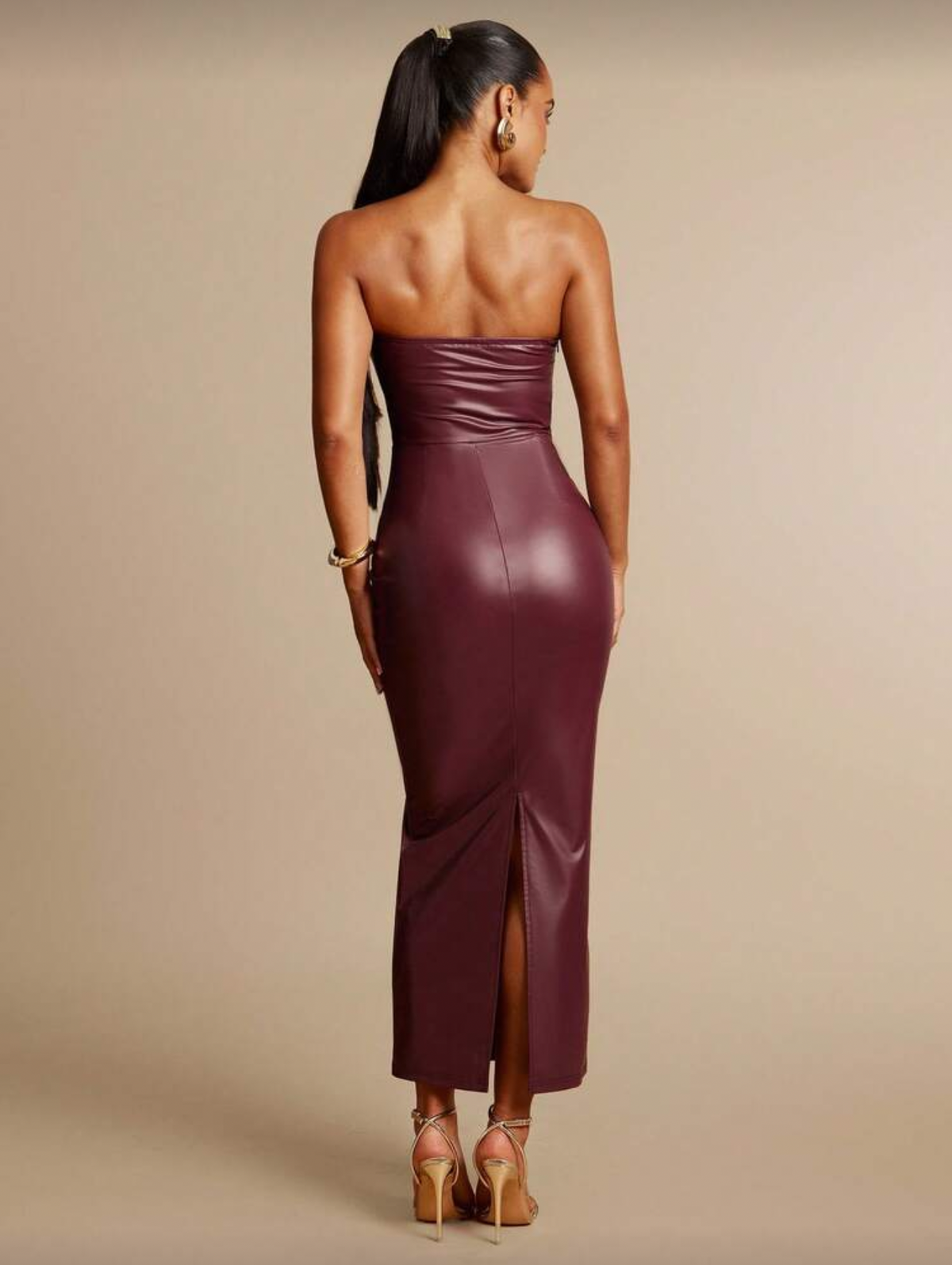 Vestido de cuerina