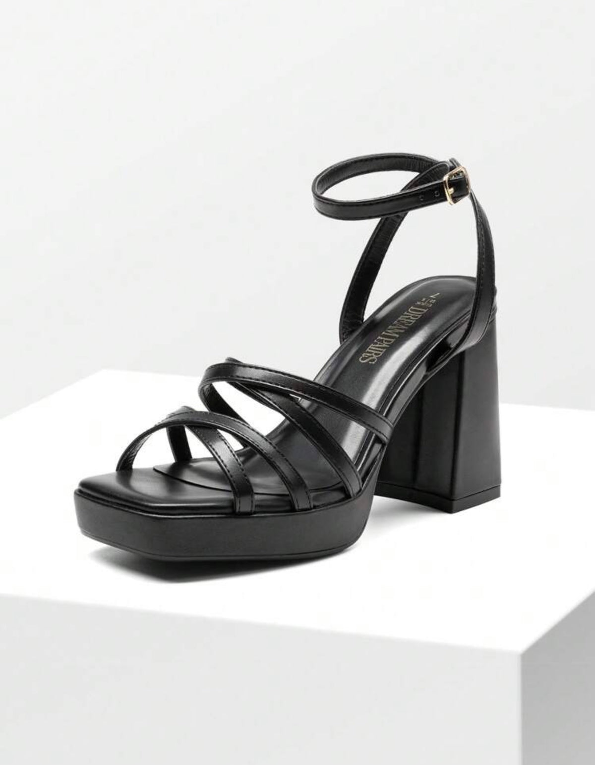 Tacones negros