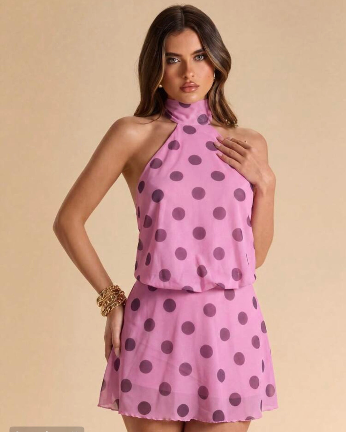 Vestido rosa con puntos