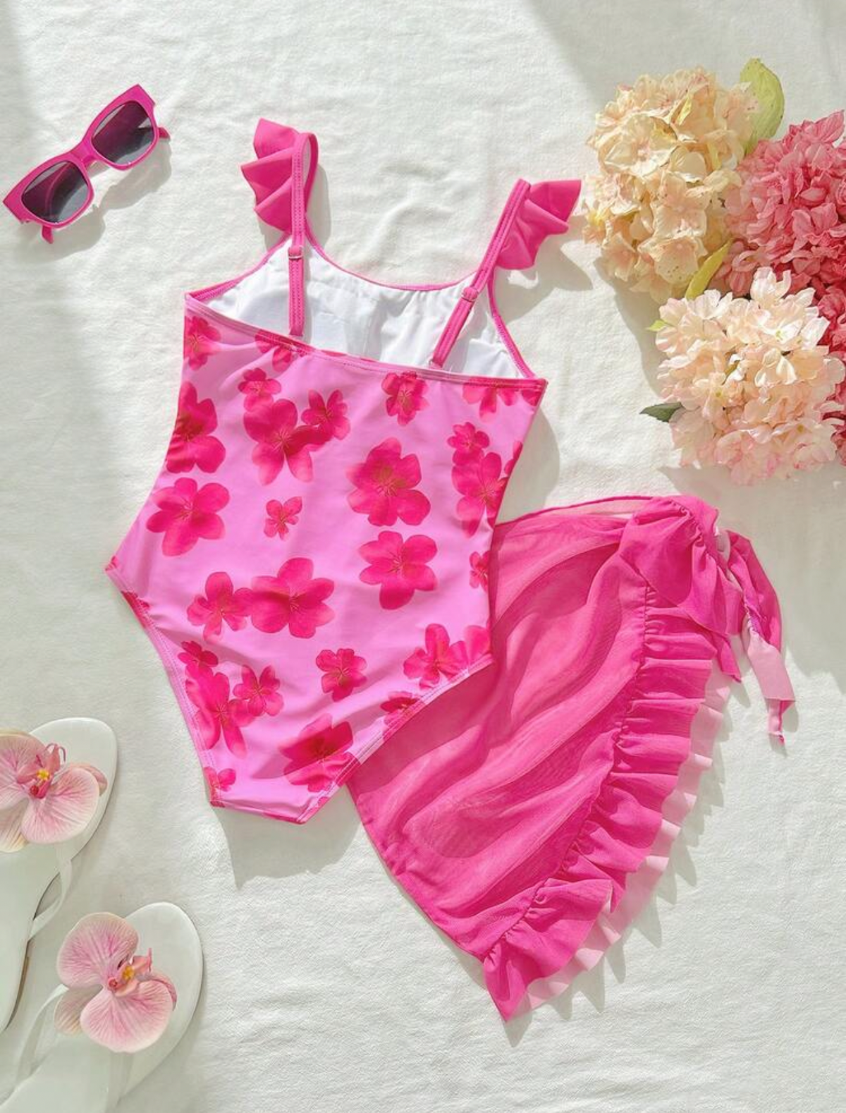 Traje de baño entero con salida