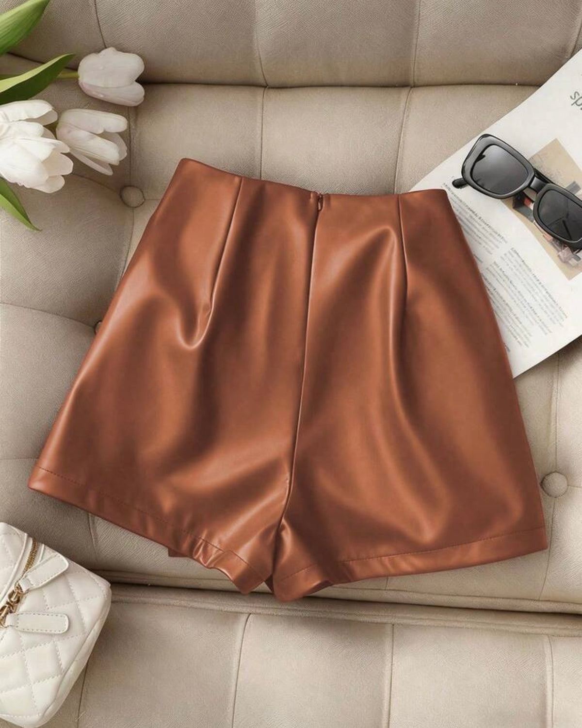 Short enagua de cuerina