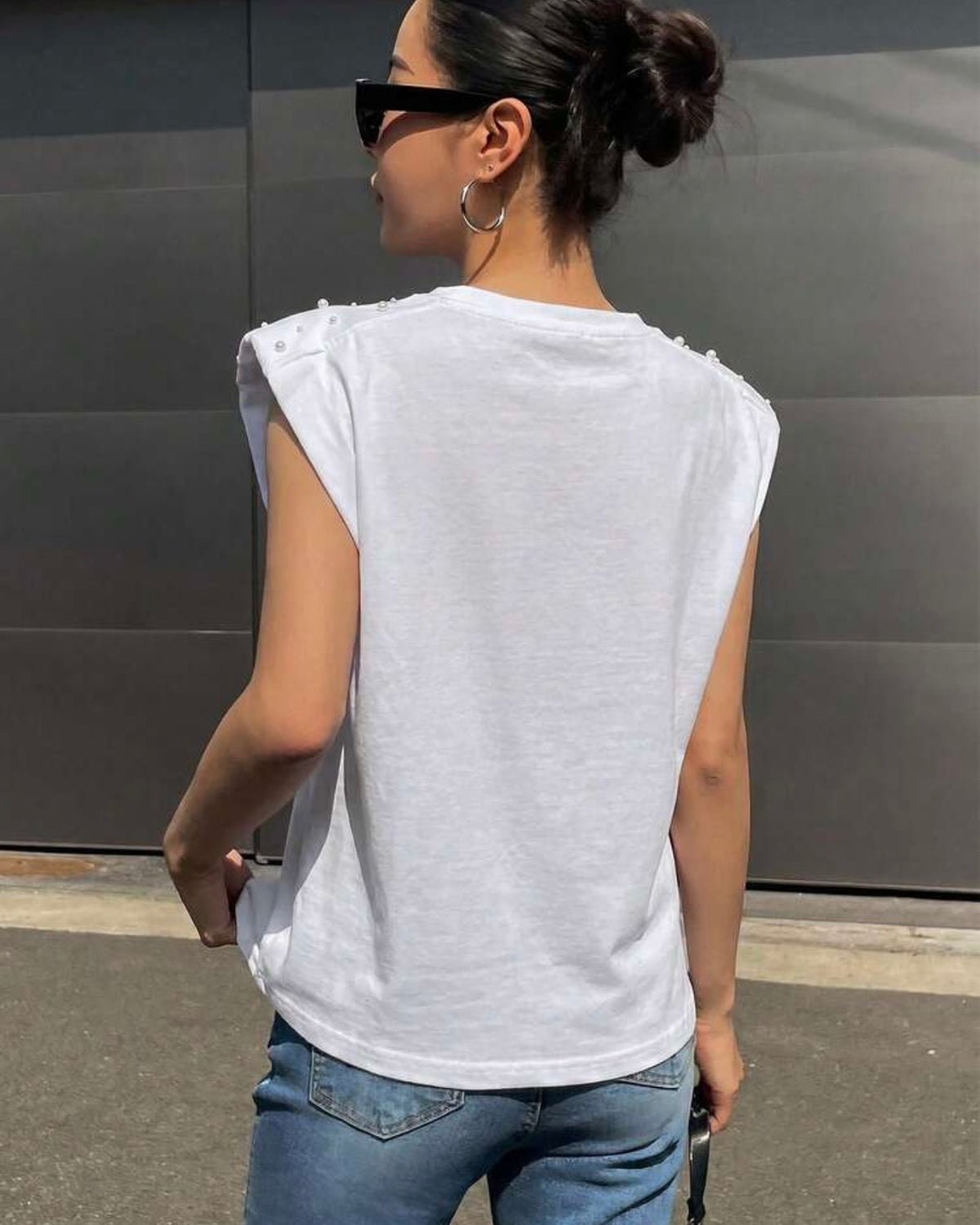 Camisa blanca perlas blancas