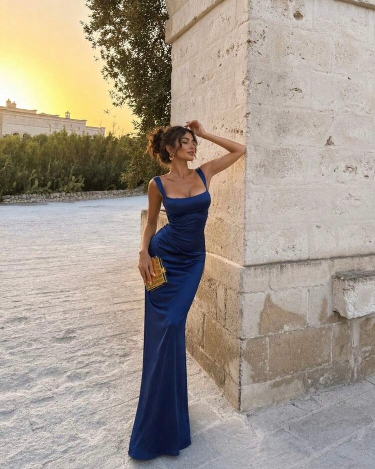 Vestido azul satinado