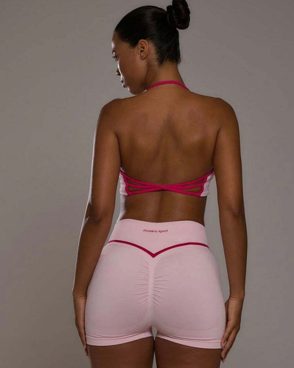 Top deportivo rosa