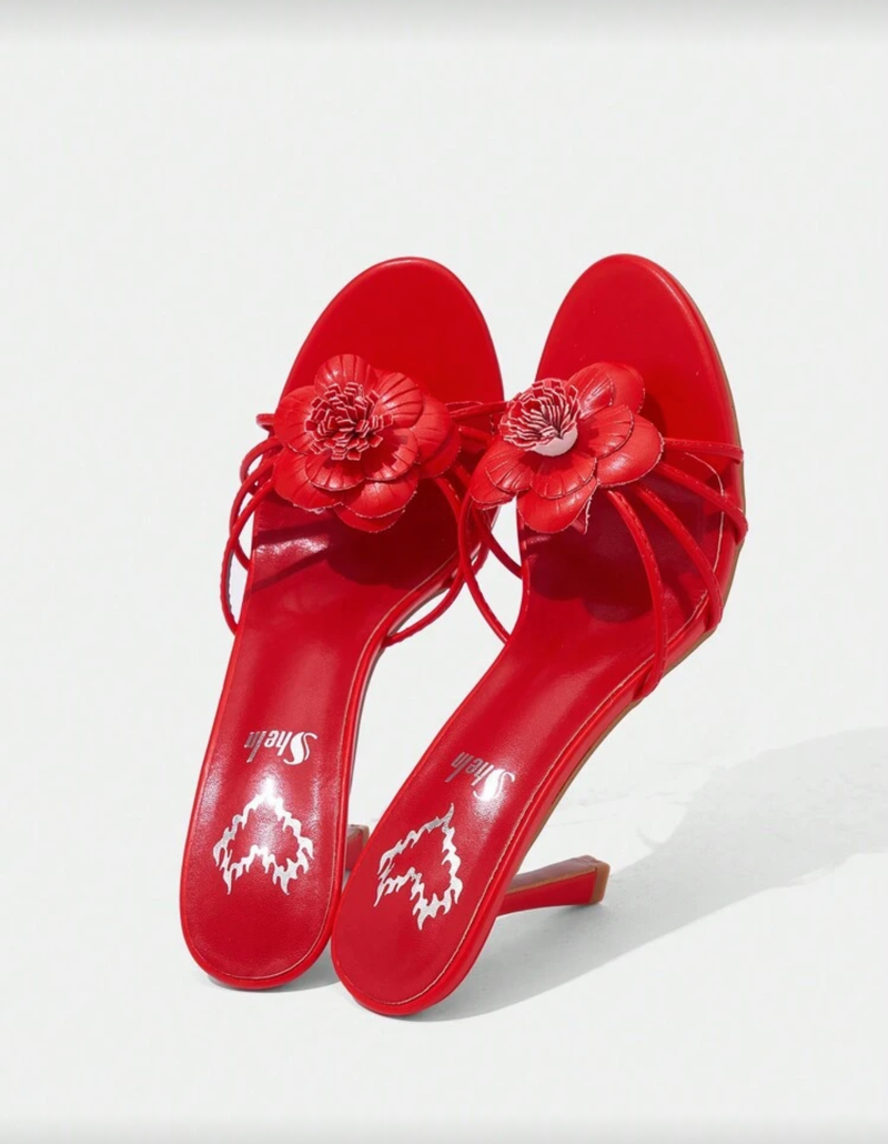 Tacones bajos rojos