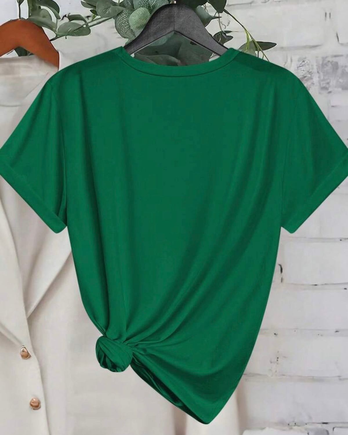 Blusa verde de cerezas