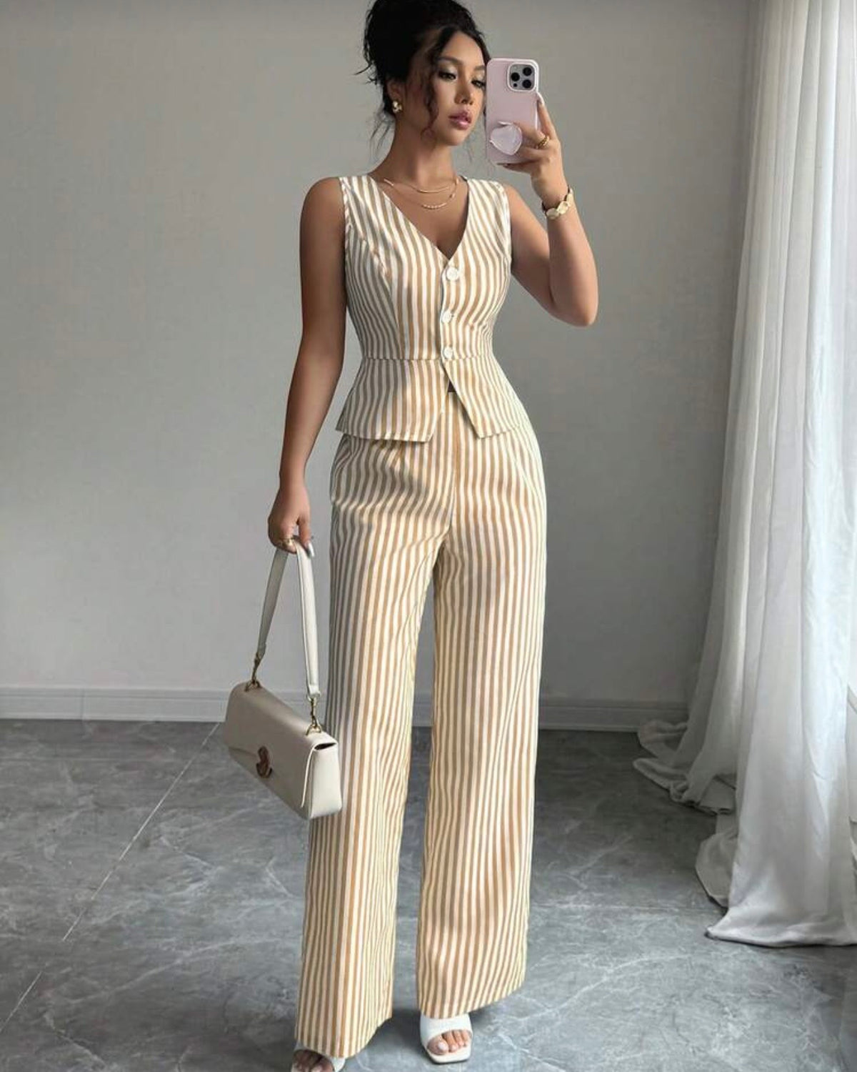 Conjunto de rayas amarillo