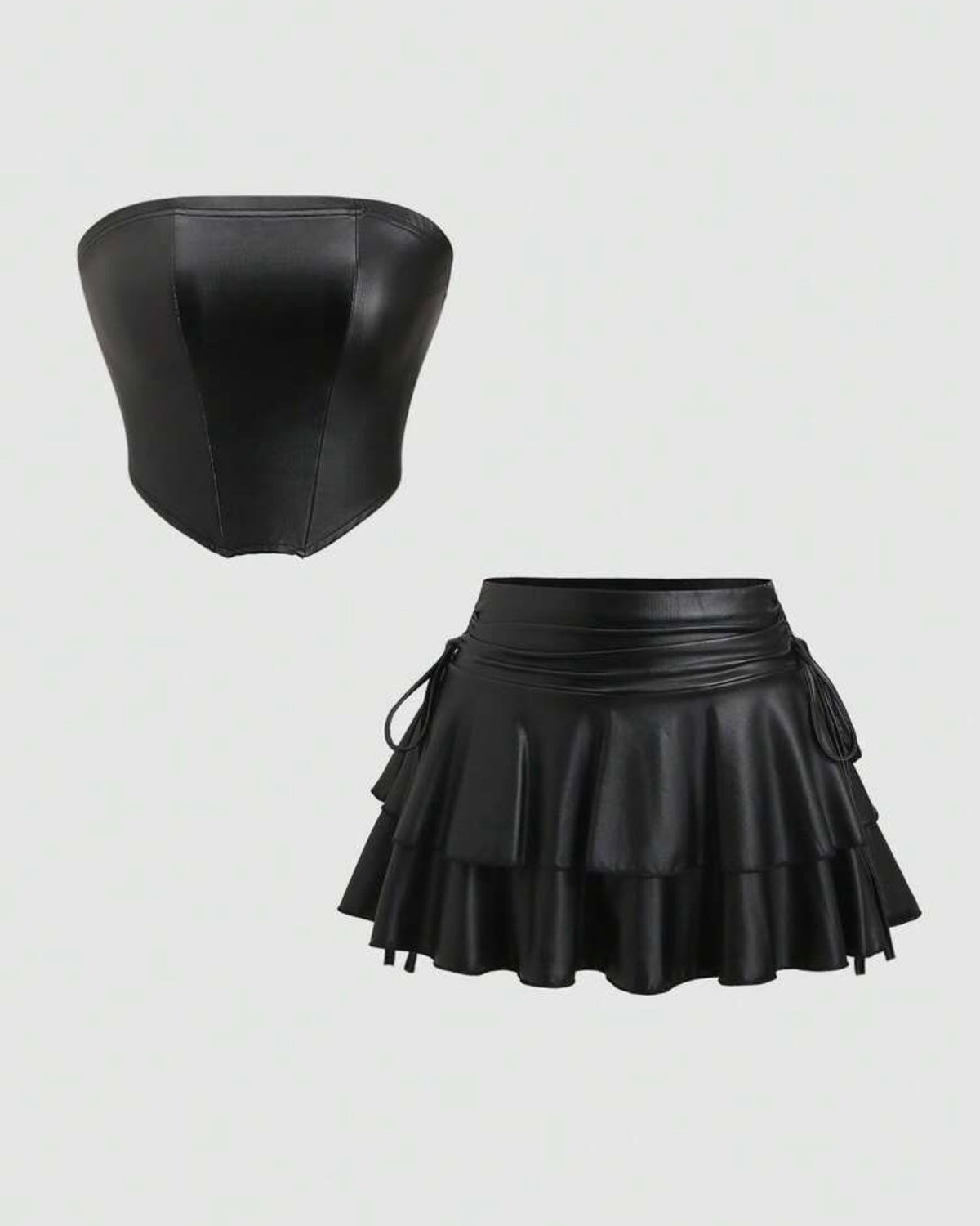 Conjunto de cuerina negro