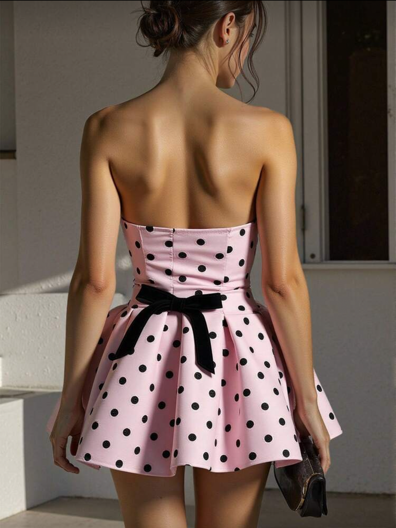 Vestido rosa de puntos