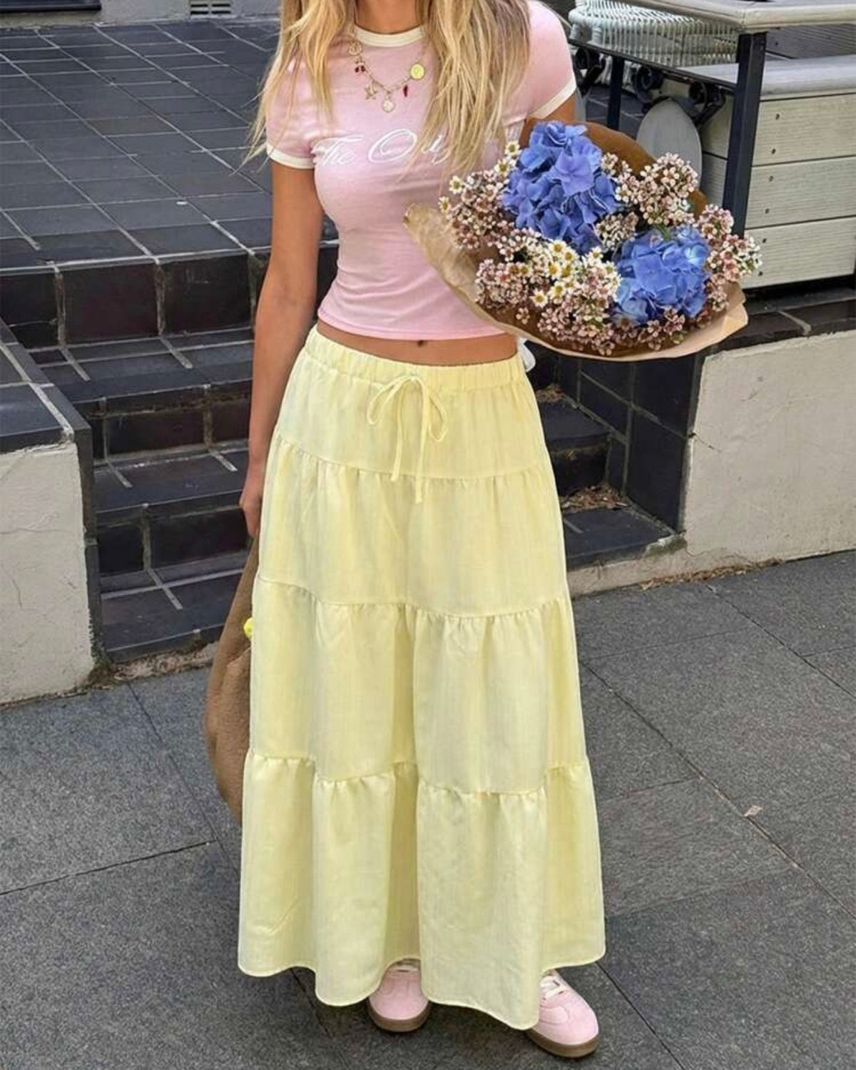Falda larga amarilla