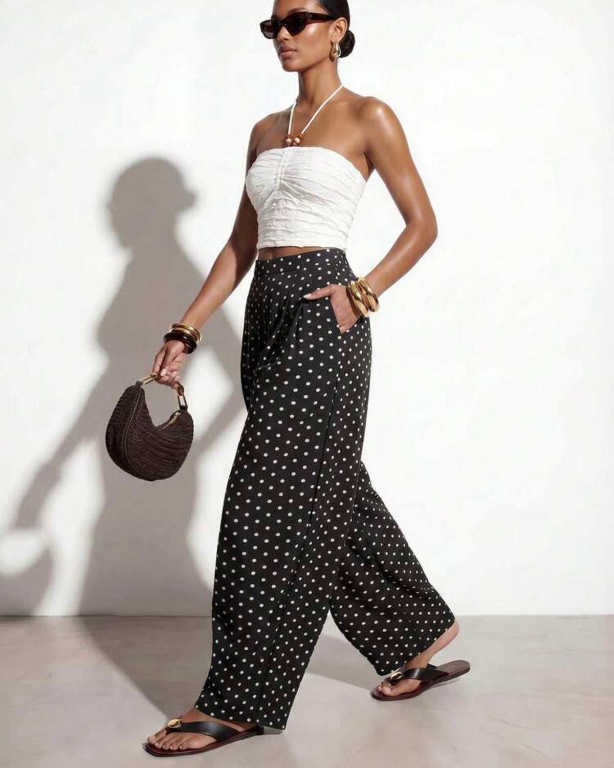 Pantalón negro de puntos