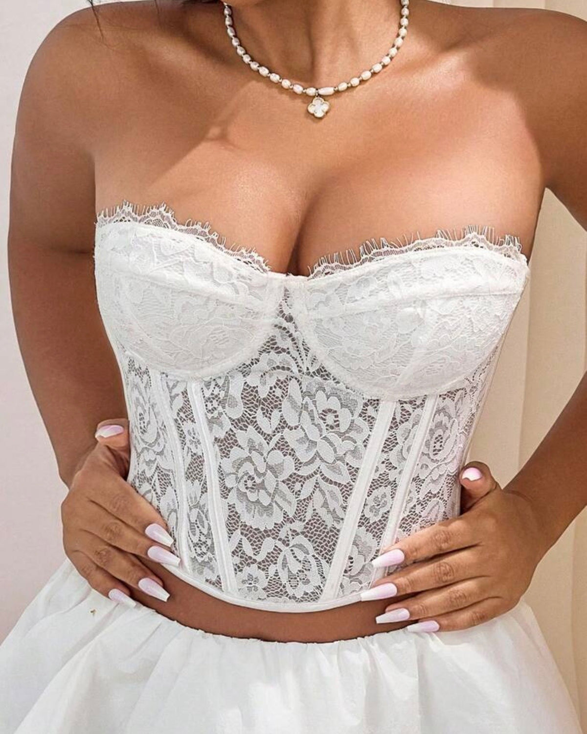 Top de encaje blanco