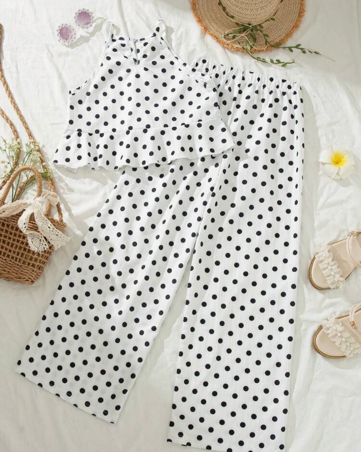 Conjunto de puntos de niña