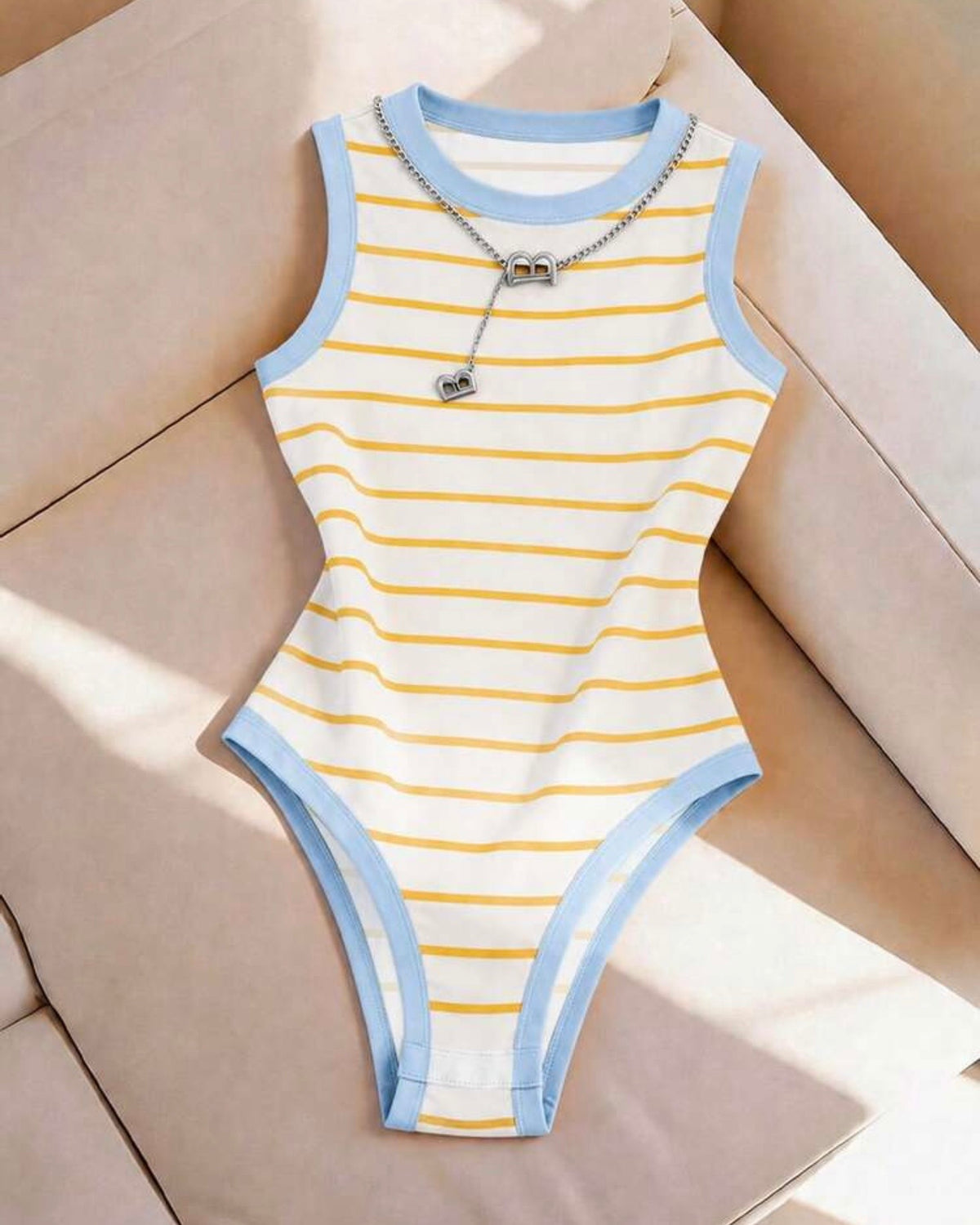 Body rayas amarillas