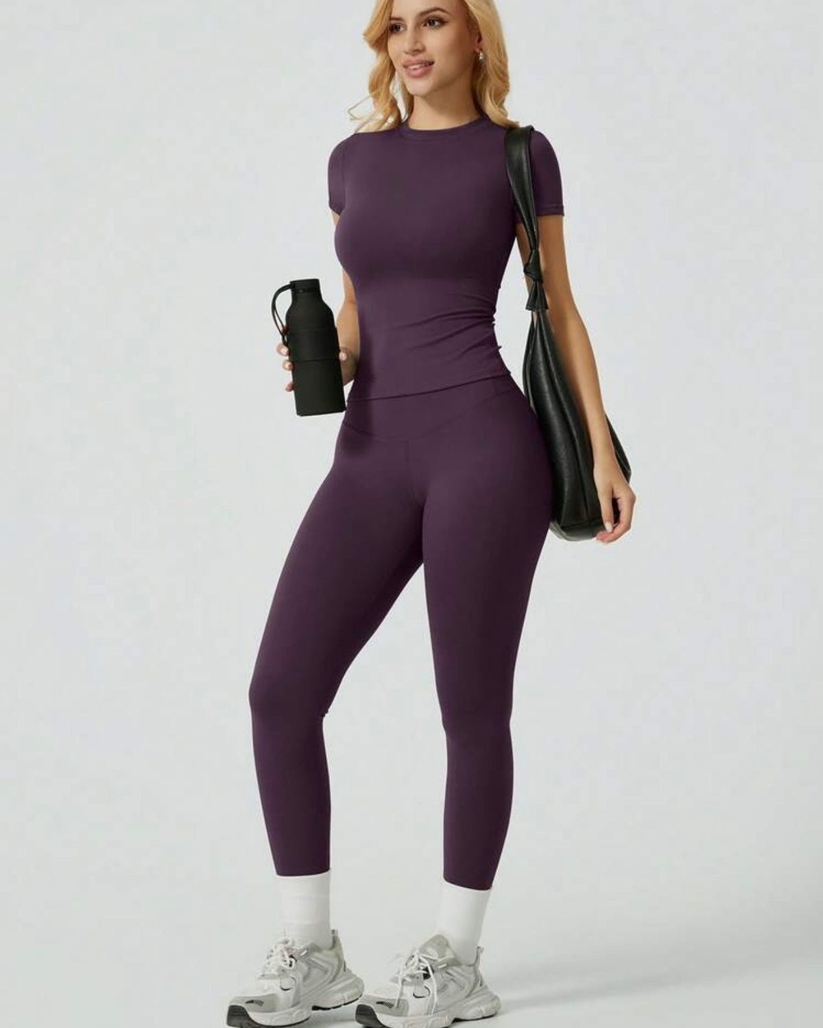 Conjunto deportivo morado
