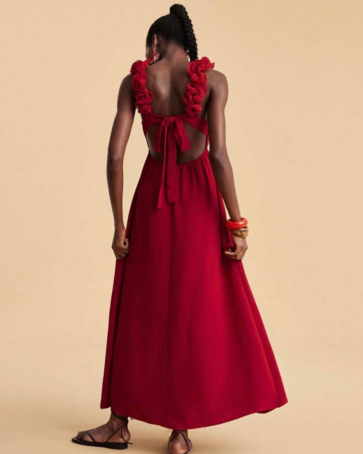 Vestido rojo tirantes floreados