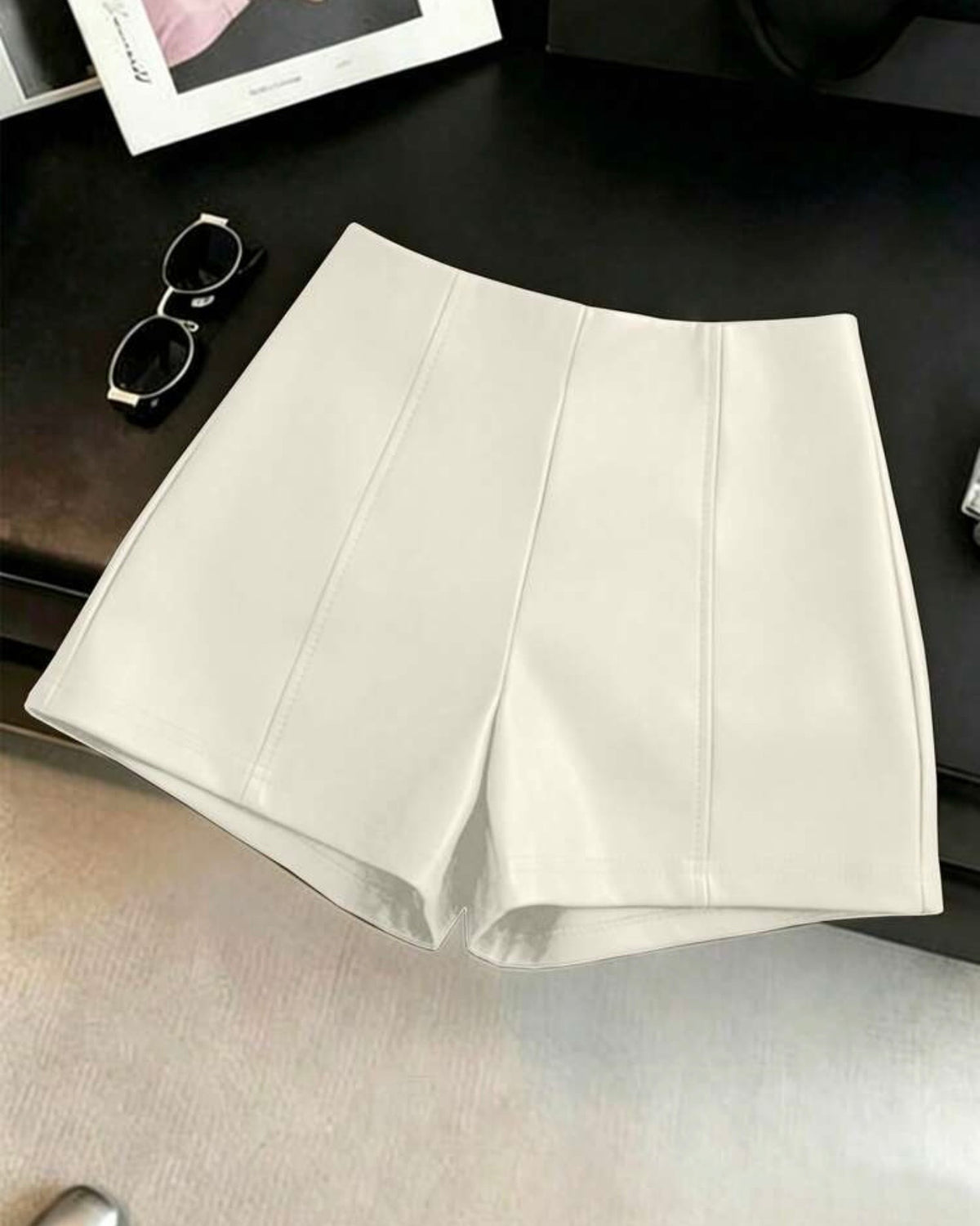 Short liso blanco