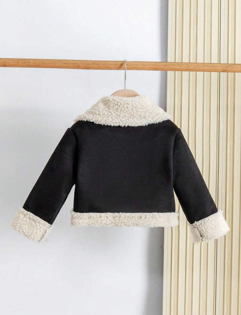 Jacket negra de niña