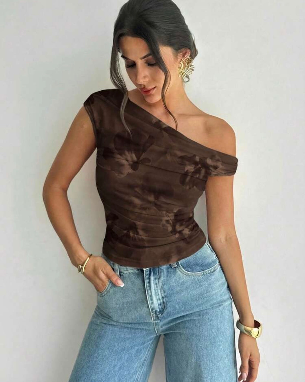 Blusa asimétrica café