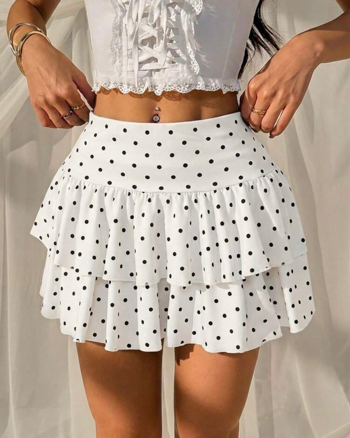 Falda blanca con puntos