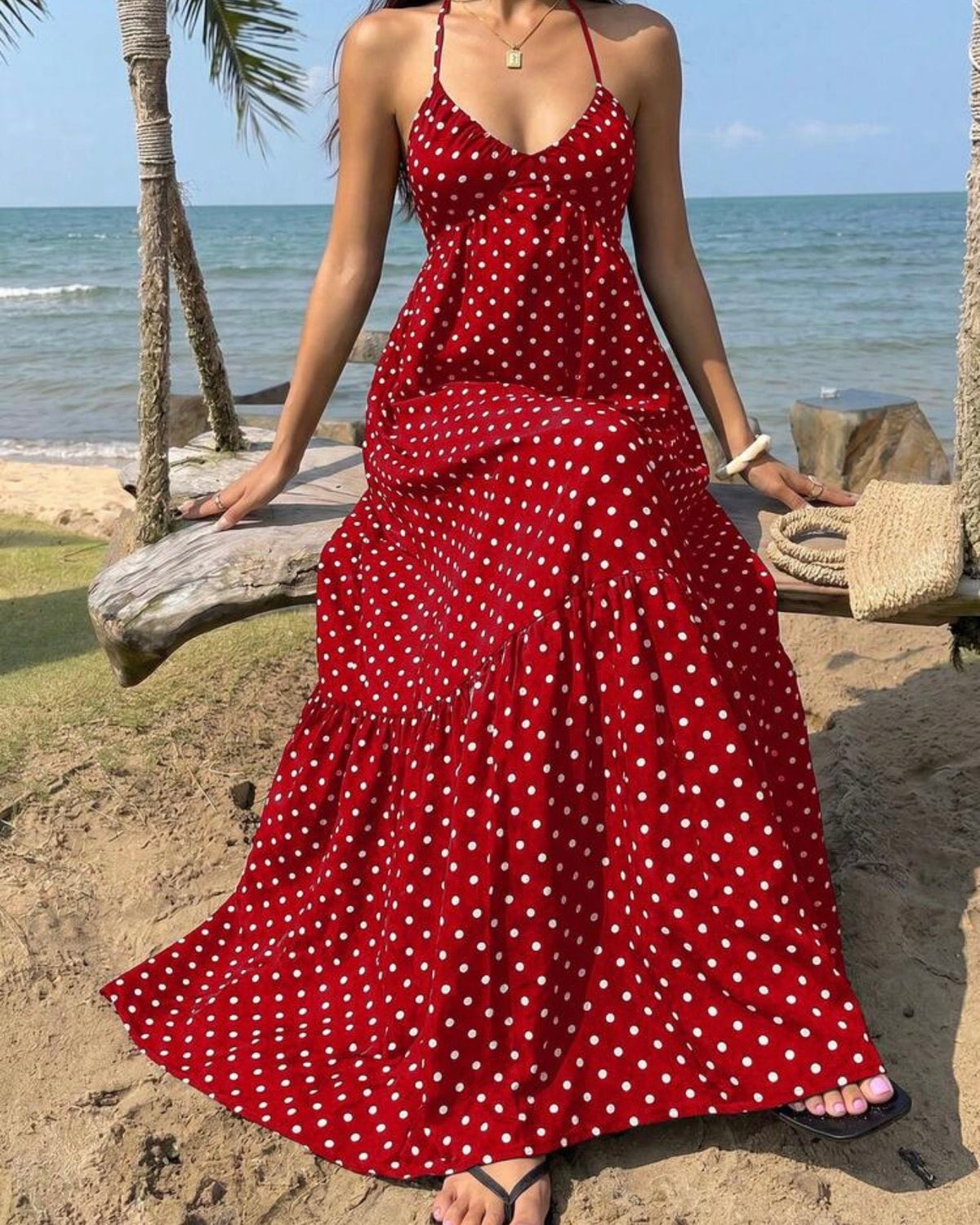Vestido rojo con puntos