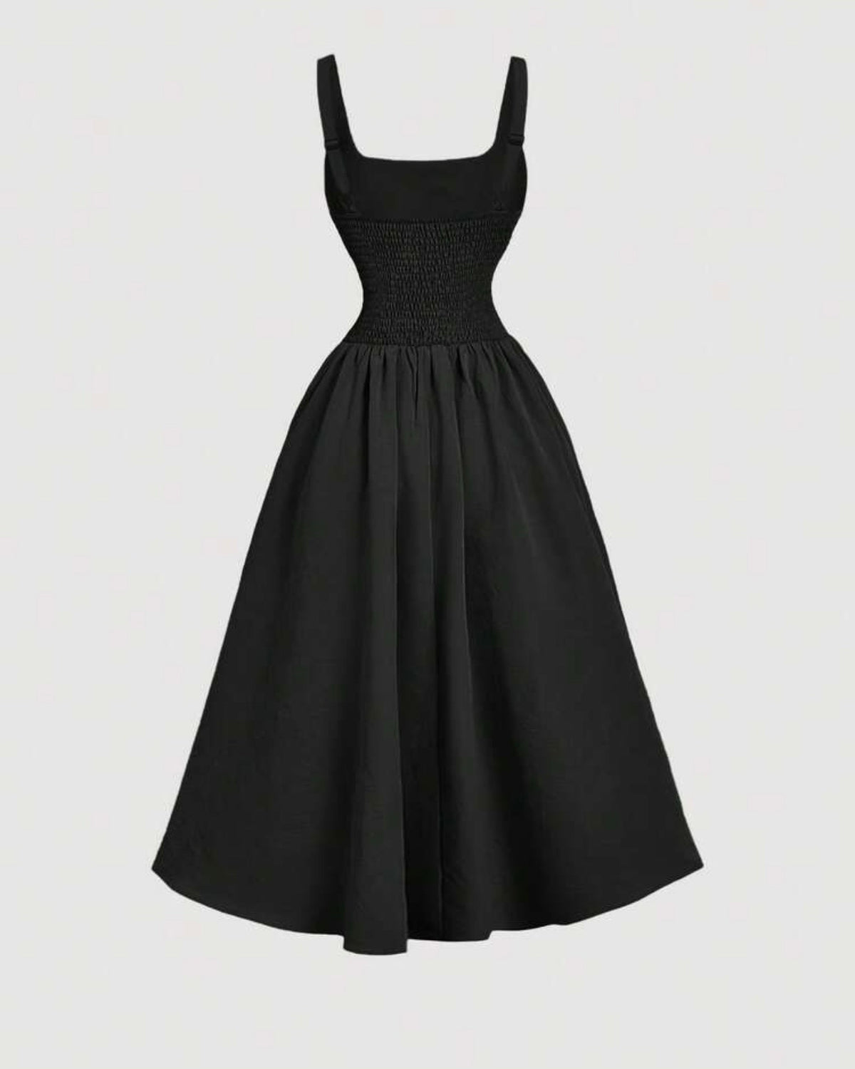 Vestido negro cuello cuadrado
