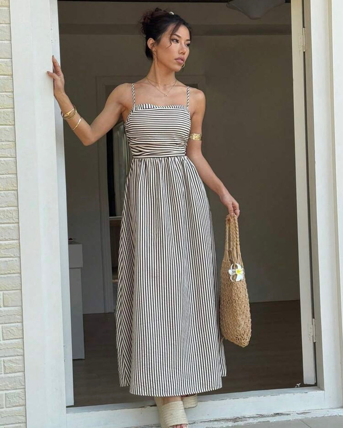 Vestido de rayas negras