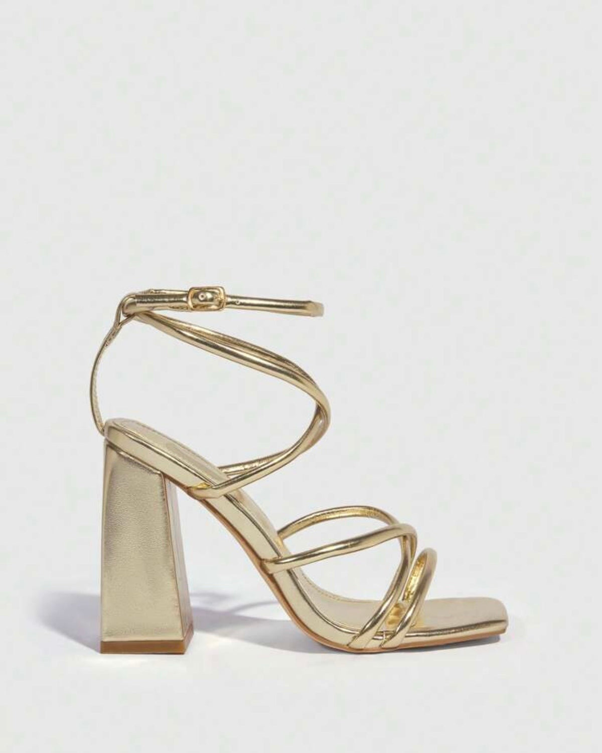 Sandalias doradas