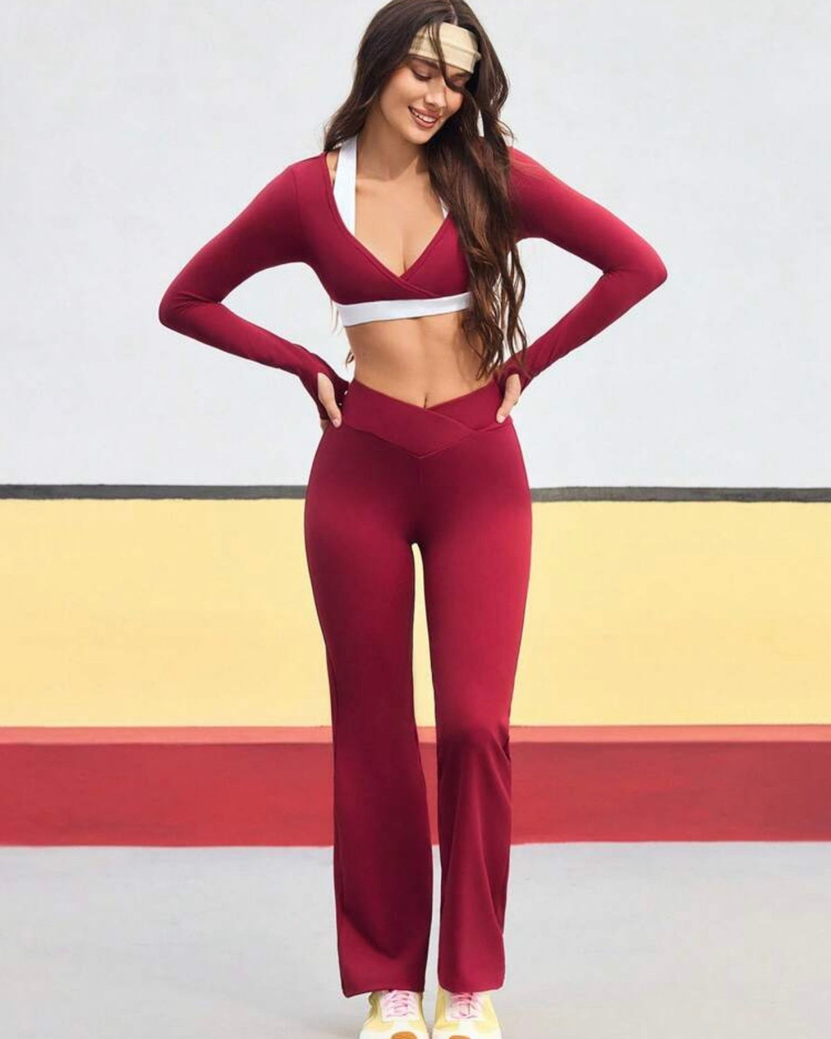 Conjunto deportivo rojo y blanco