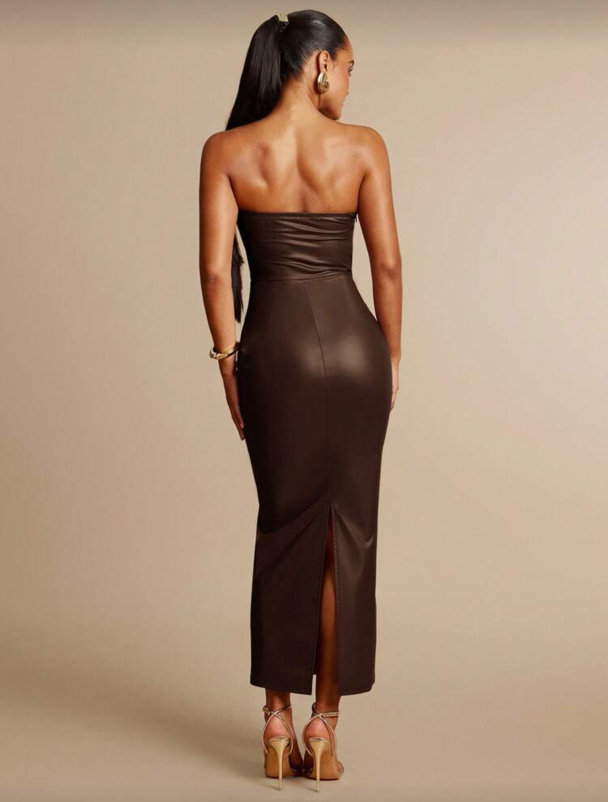 Vestido de cuerina