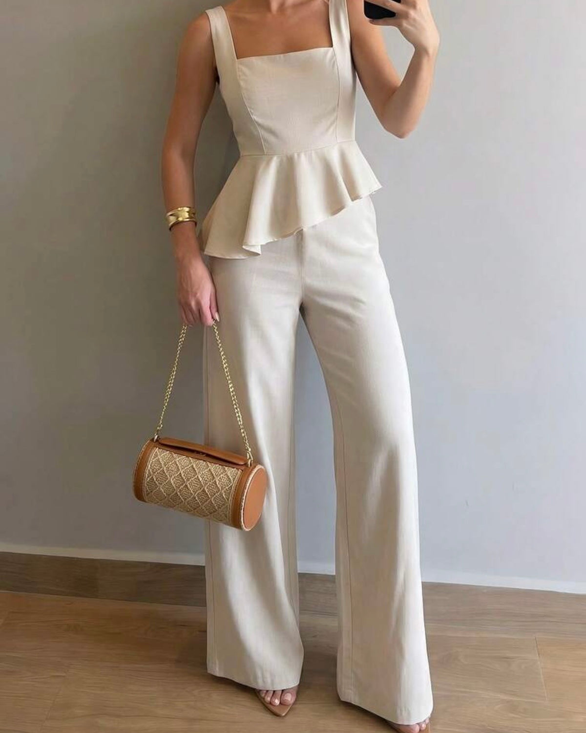 Conjunto elegante caqui