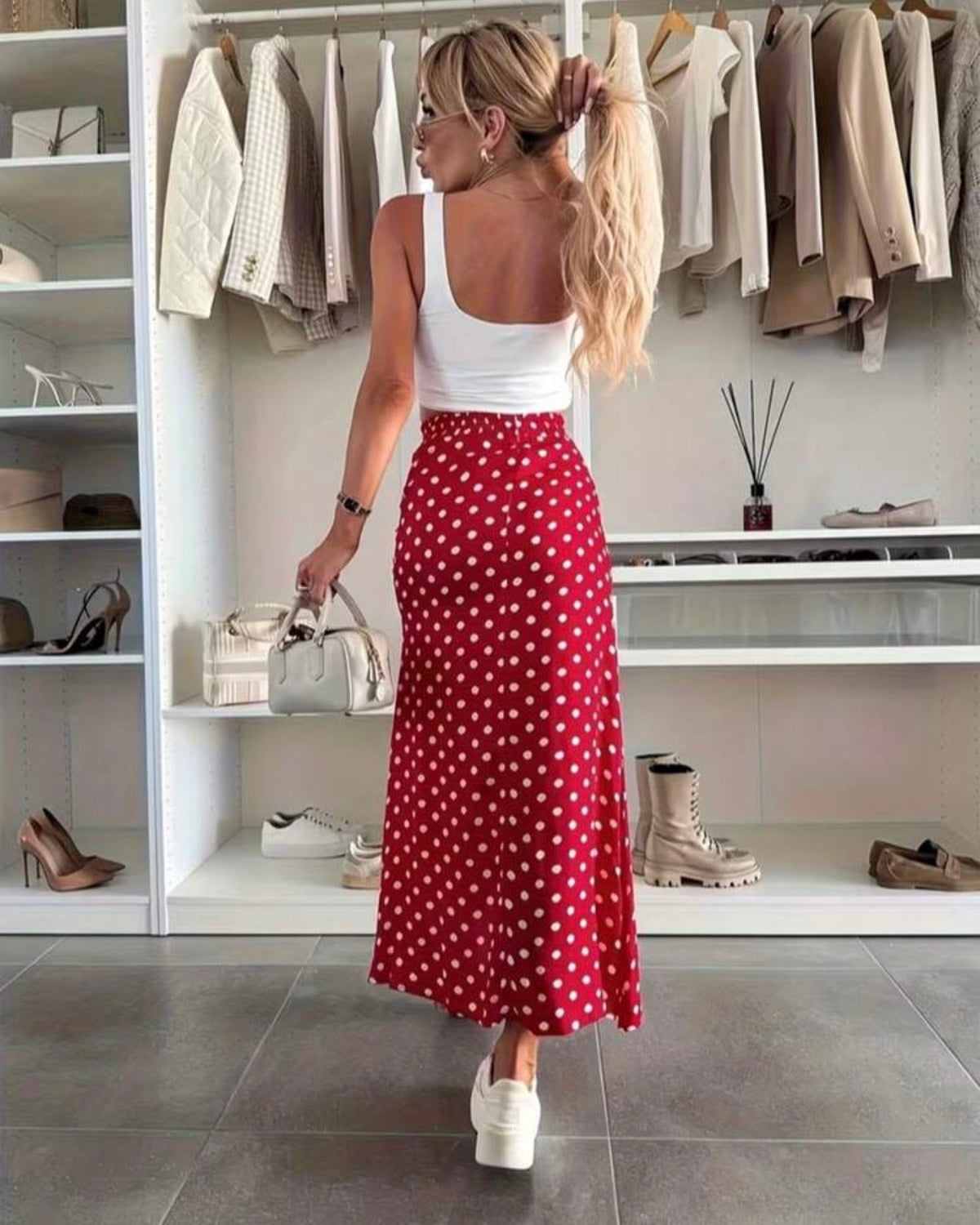 Falda roja larga