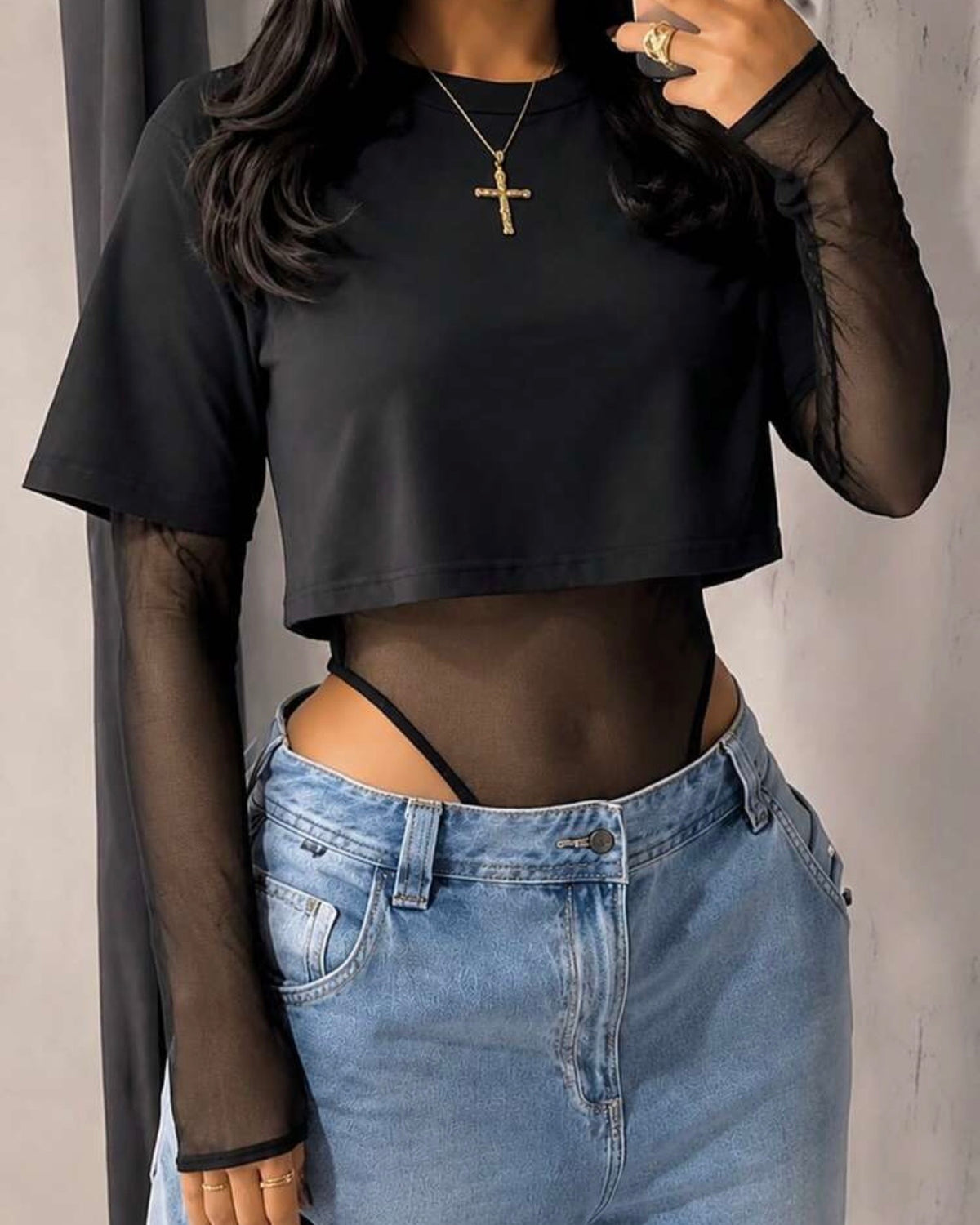 Body de malla y camisa corta