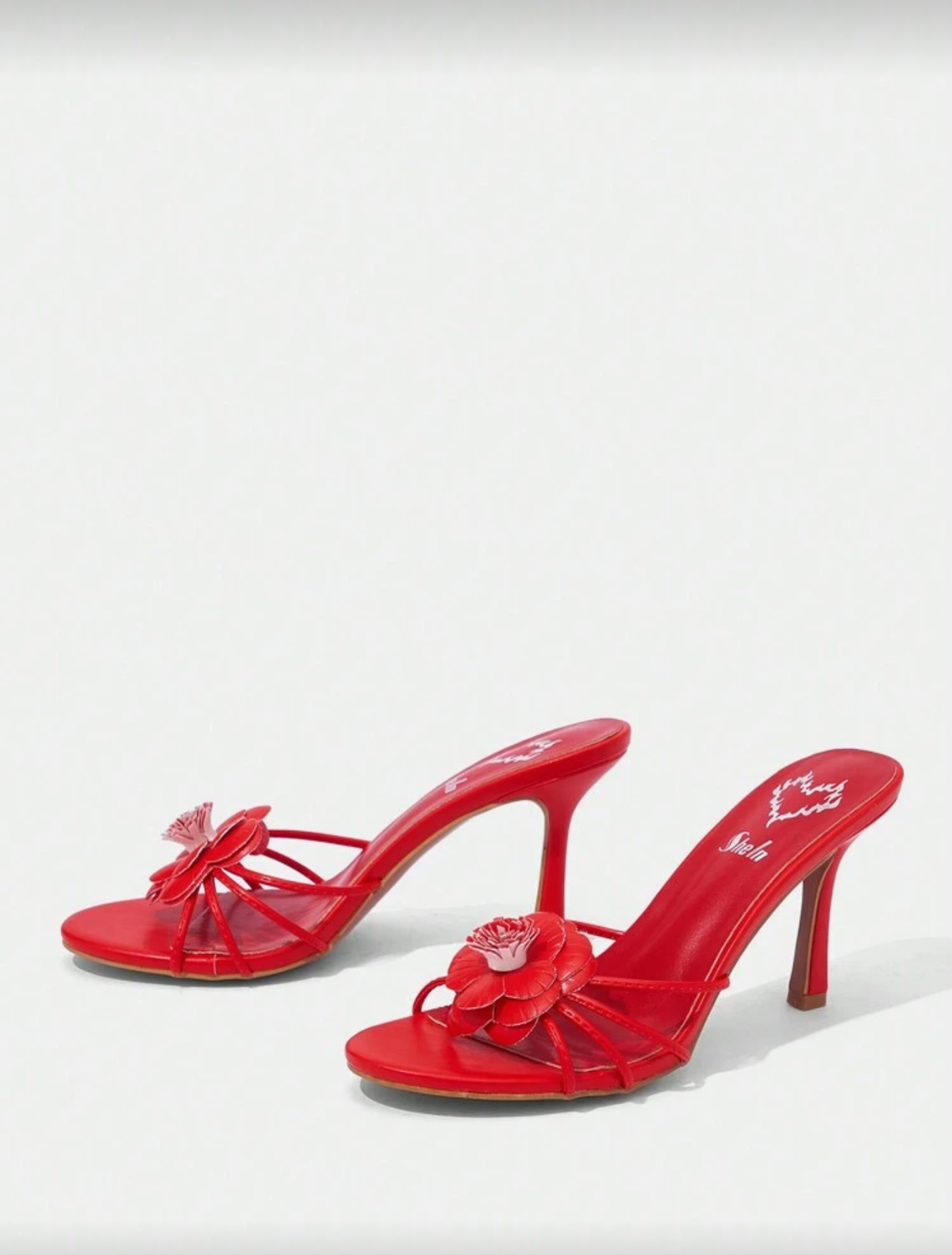 Tacones bajos rojos