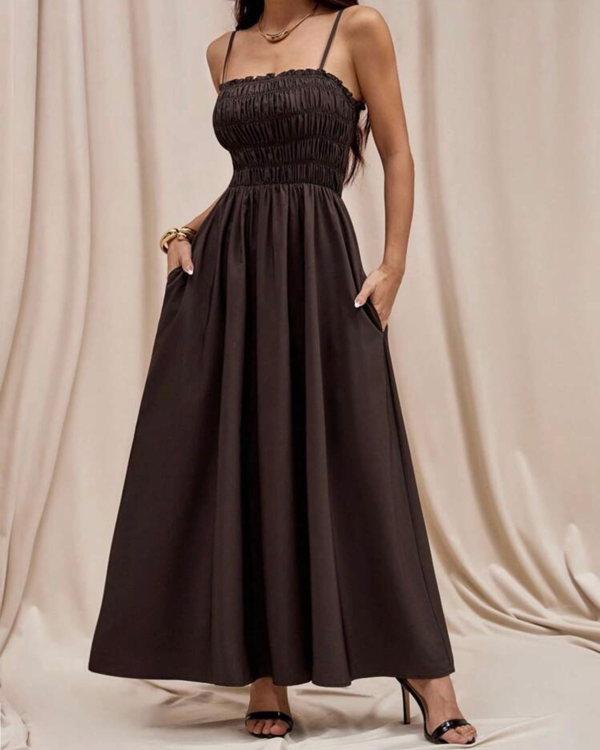 Vestido café petite