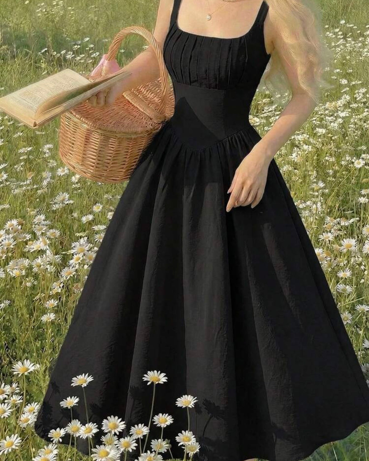 Vestido negro cuello cuadrado