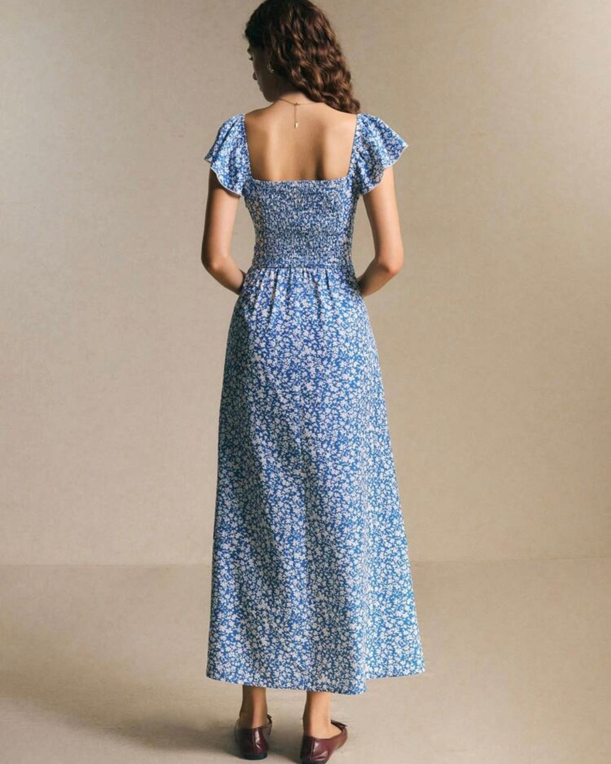 Vestido celeste flores blancas