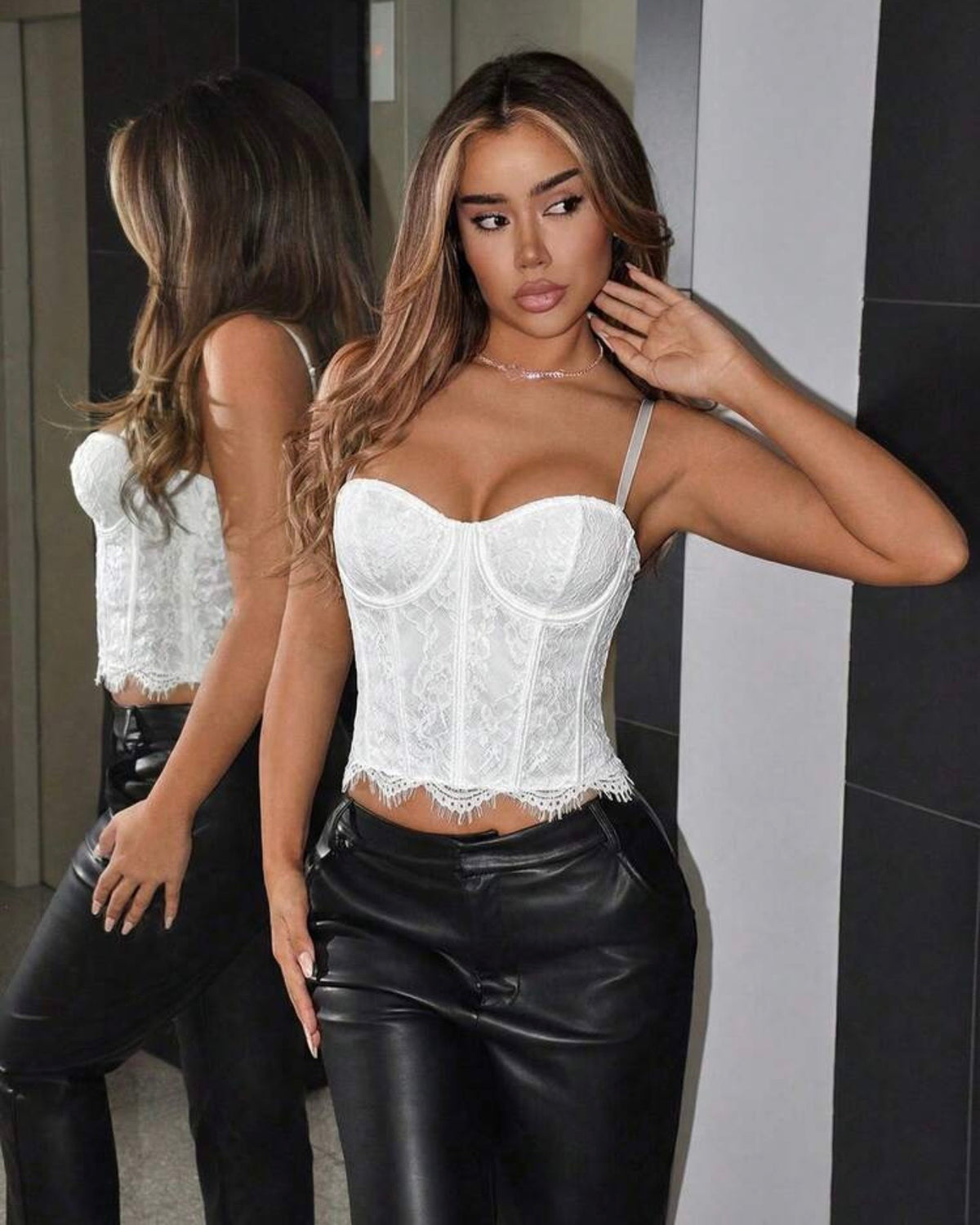 Corset blanco de encaje