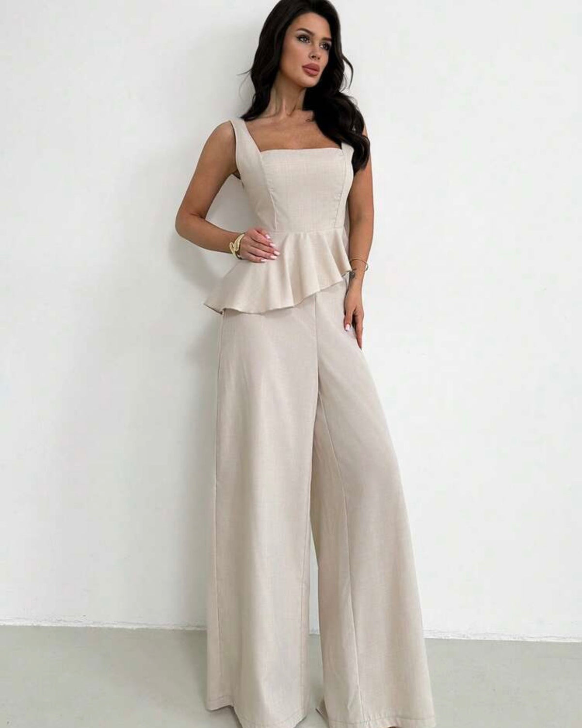 Conjunto elegante caqui