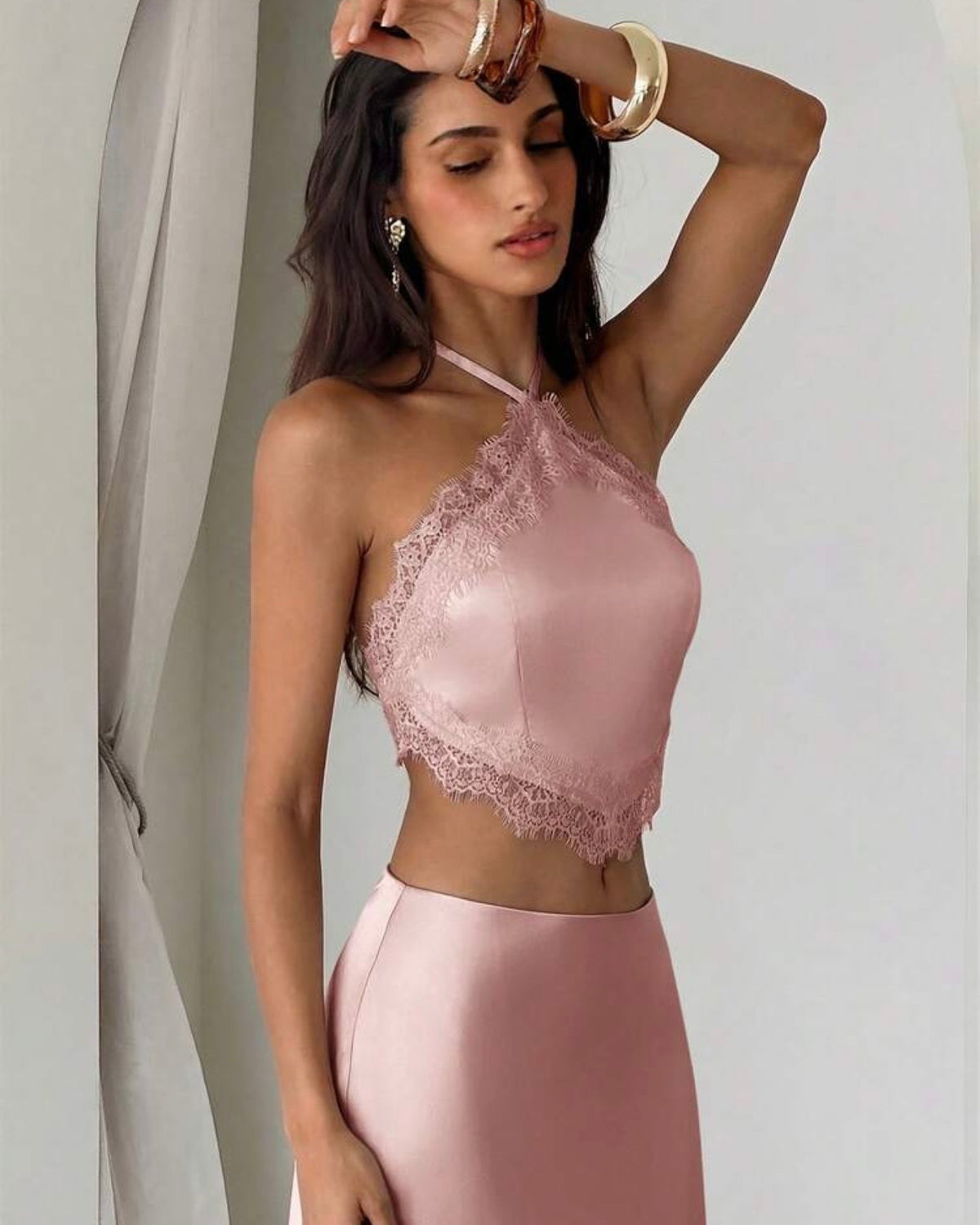 Conjunto rosado satinado