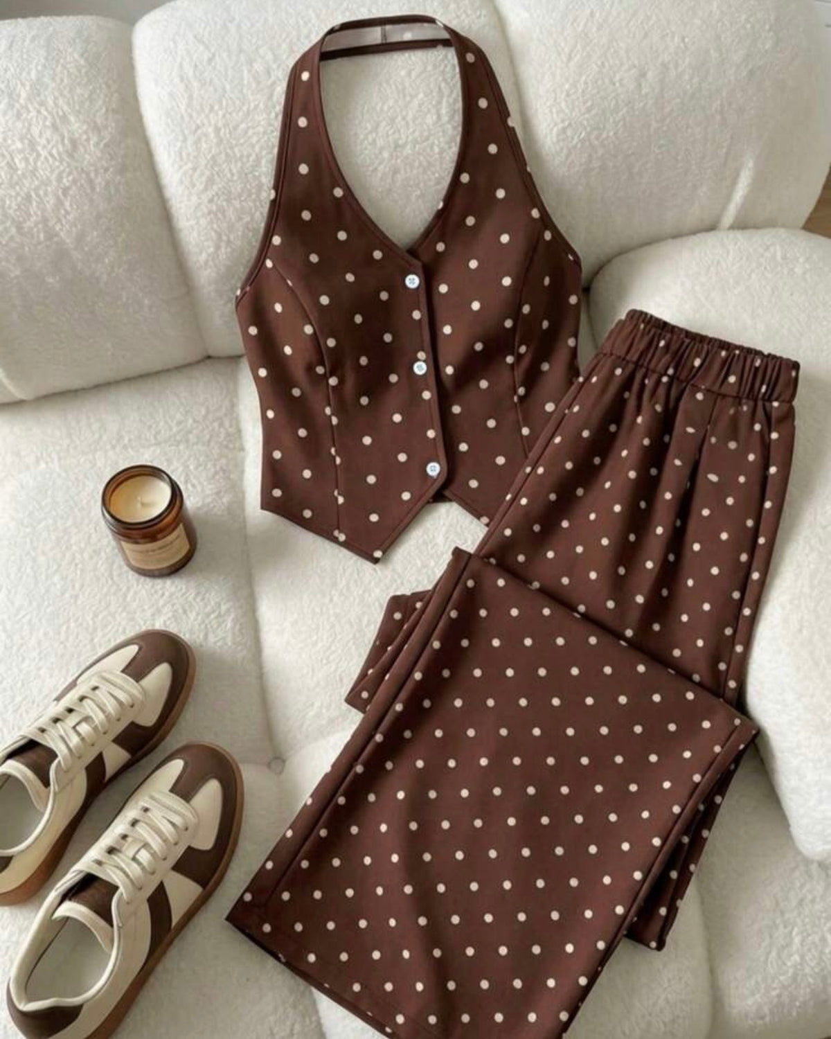 Conjunto café de puntos