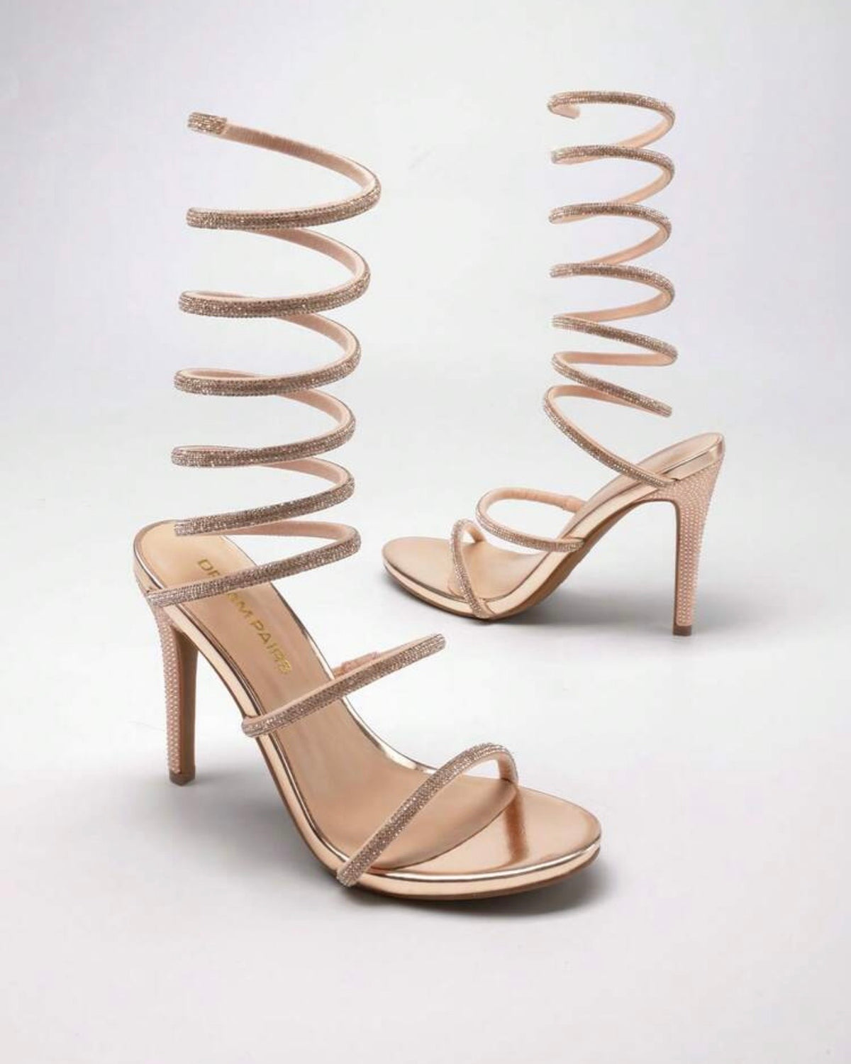 Tacones beige tipo caracol