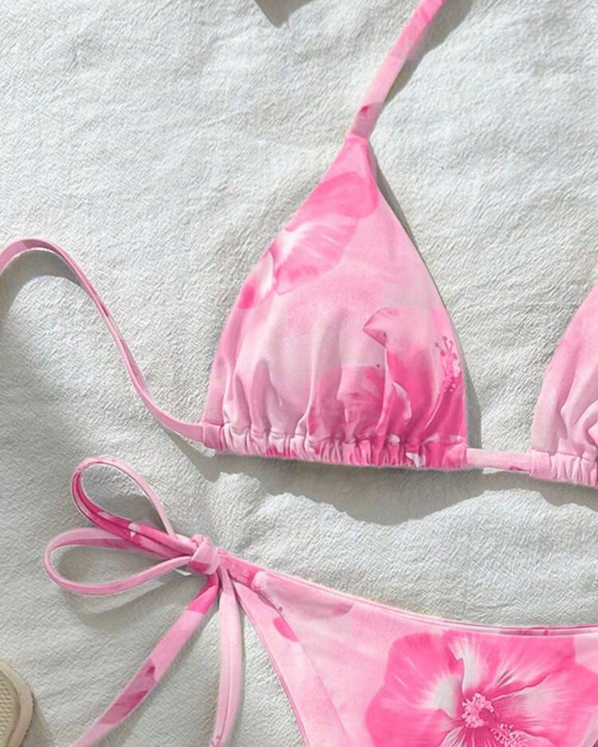 Traje de baño flores rosa