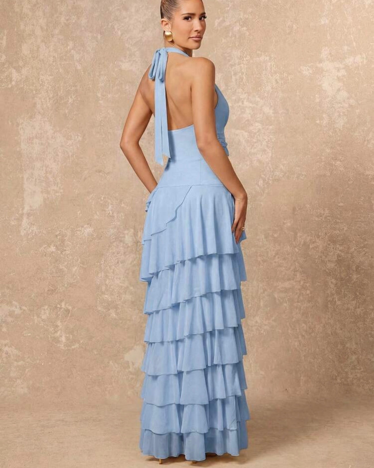 Vestido celeste con vuelos