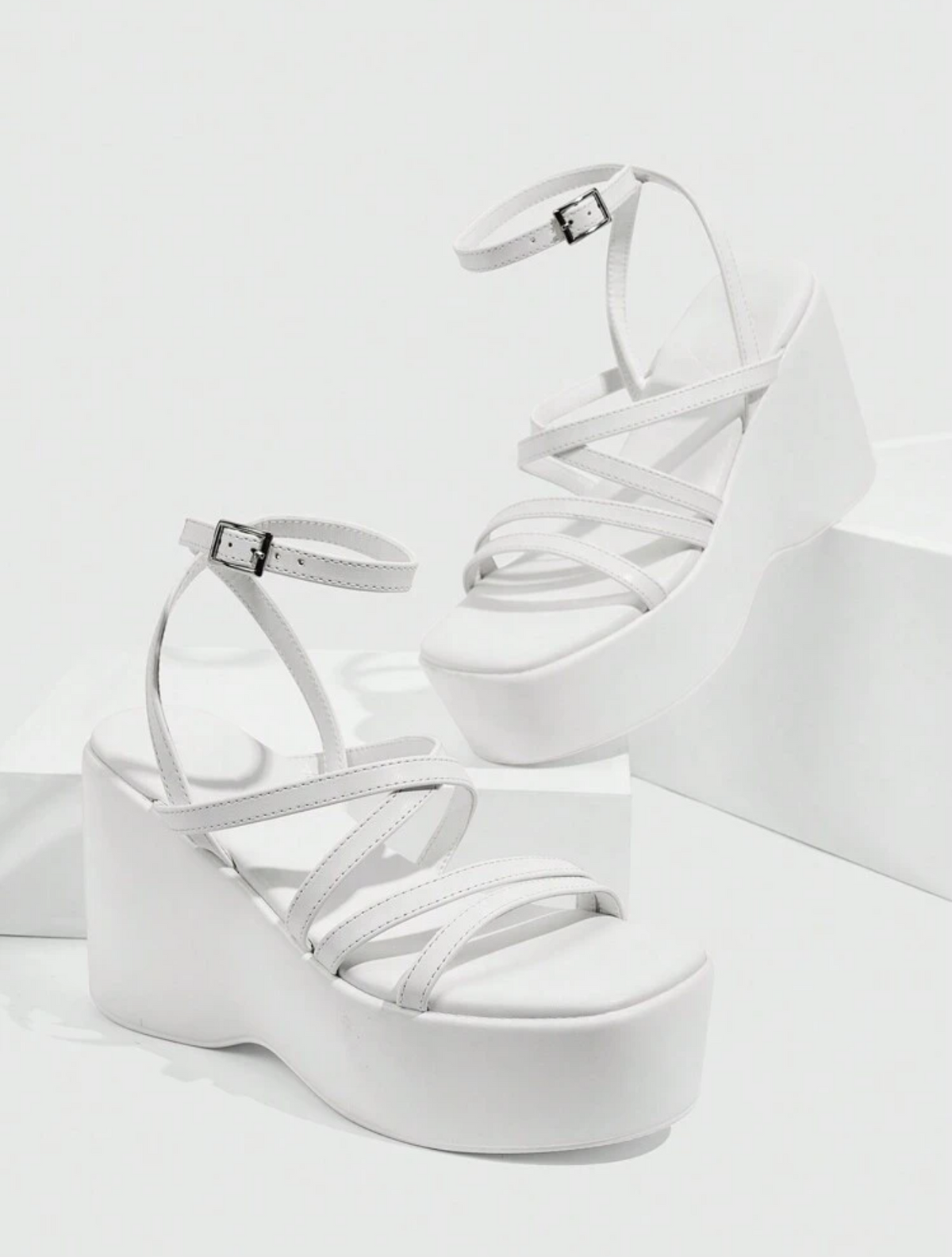 Sandalias blancas