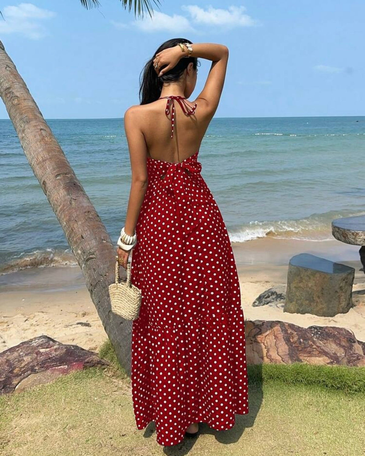 Vestido rojo con puntos